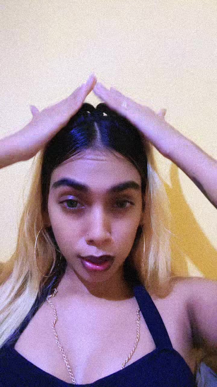@Ella