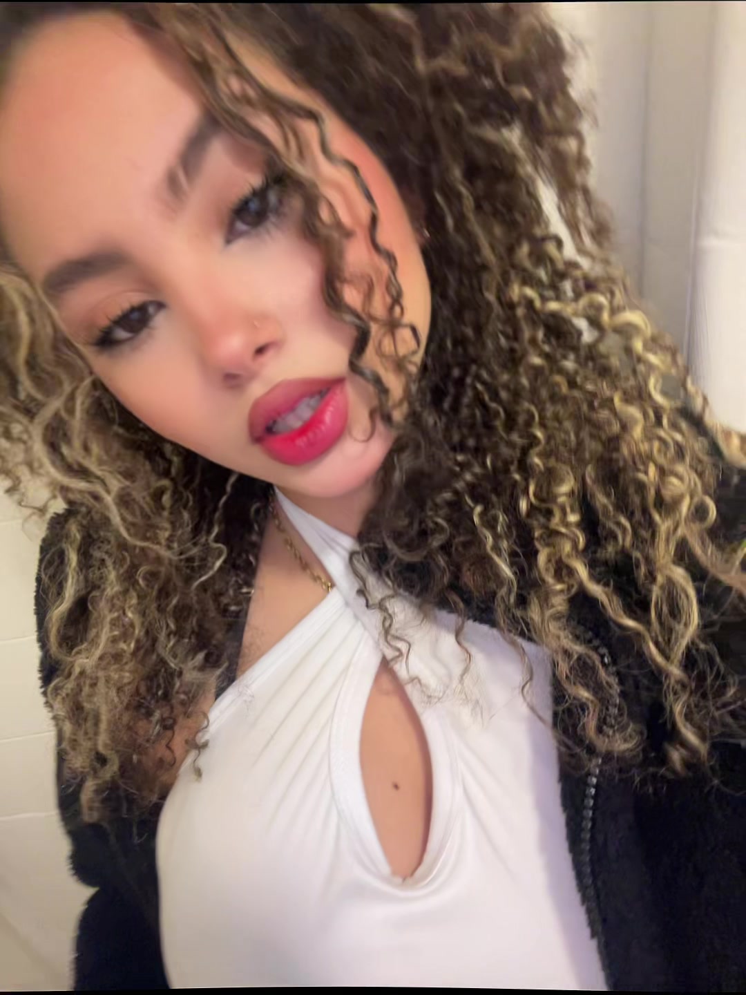 @Scarlethr_22