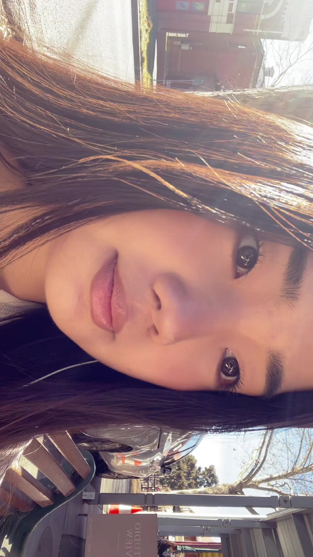@><