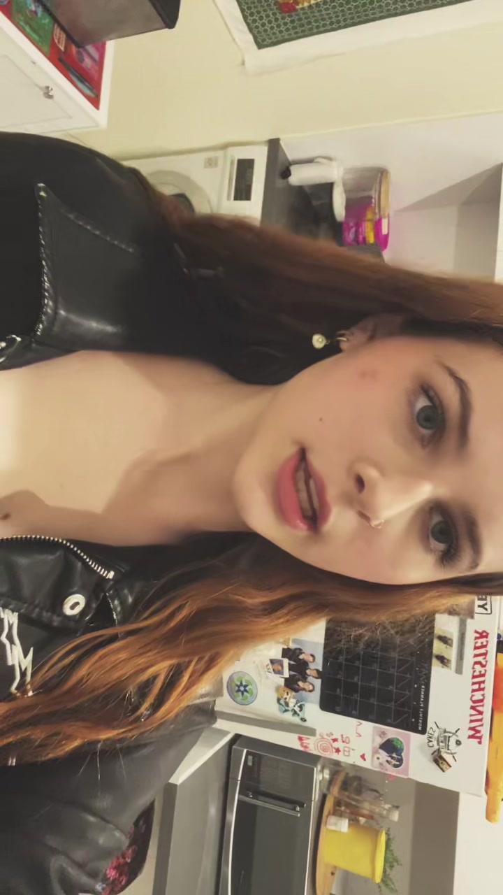 @🦄