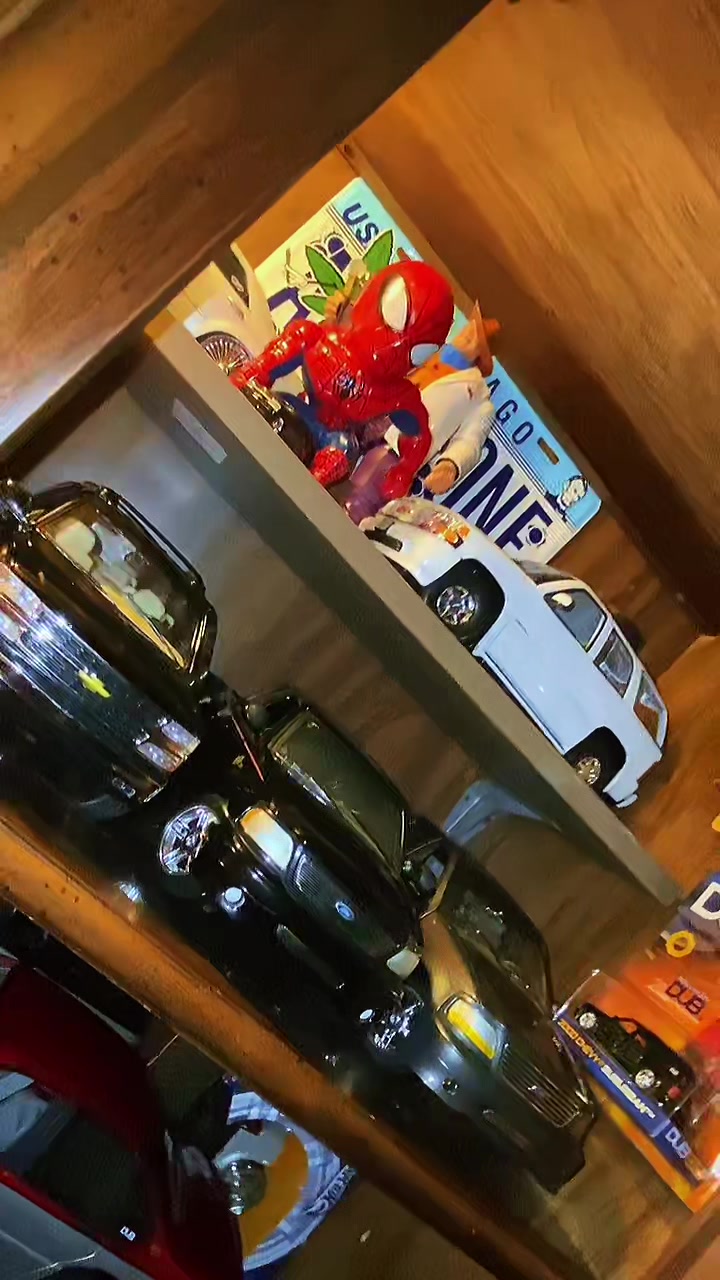 @El Rodriguez Toys 🦍