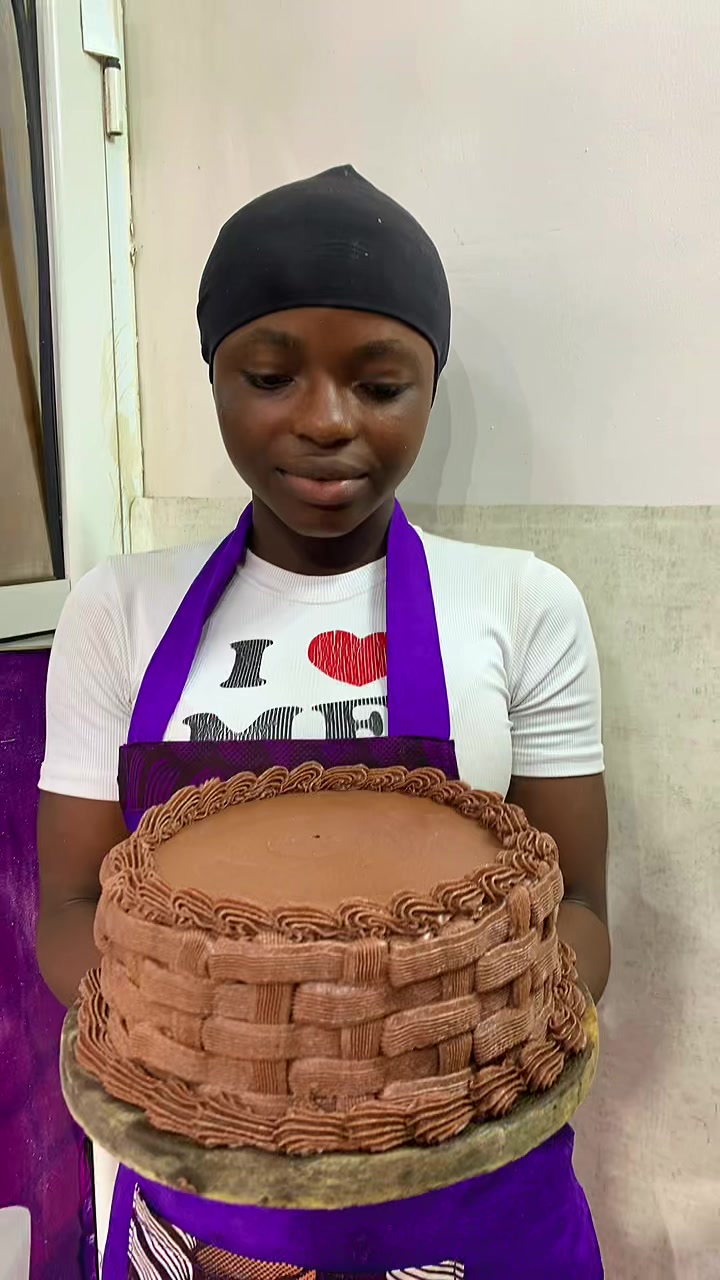 @mbs_cakes_pastries