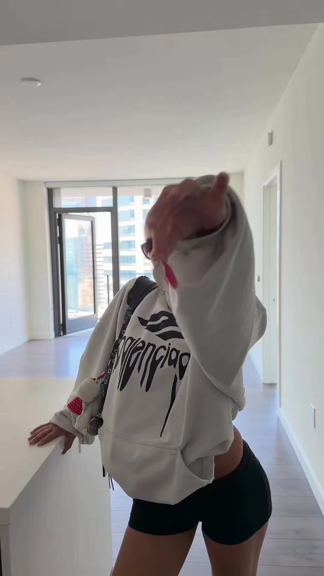 @tꨄ︎