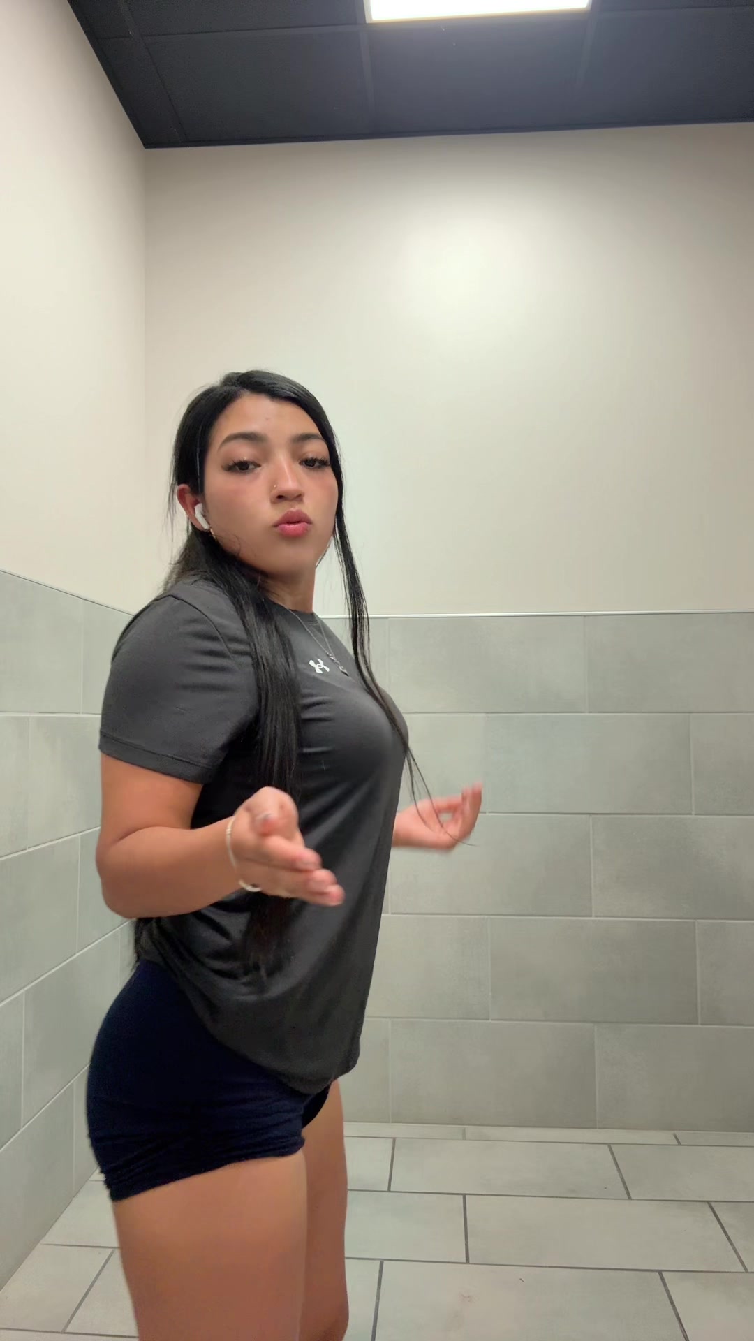 @Lupi🫦🇭🇳🥀