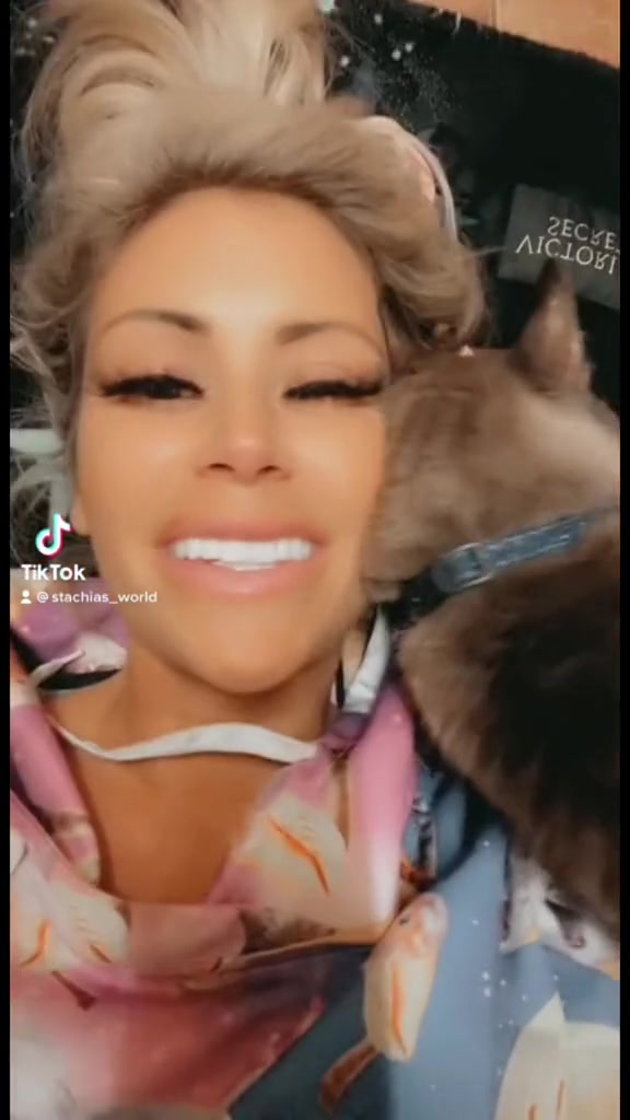 @Stachias•World👸🏼🐈🐕🦺♥️🐾