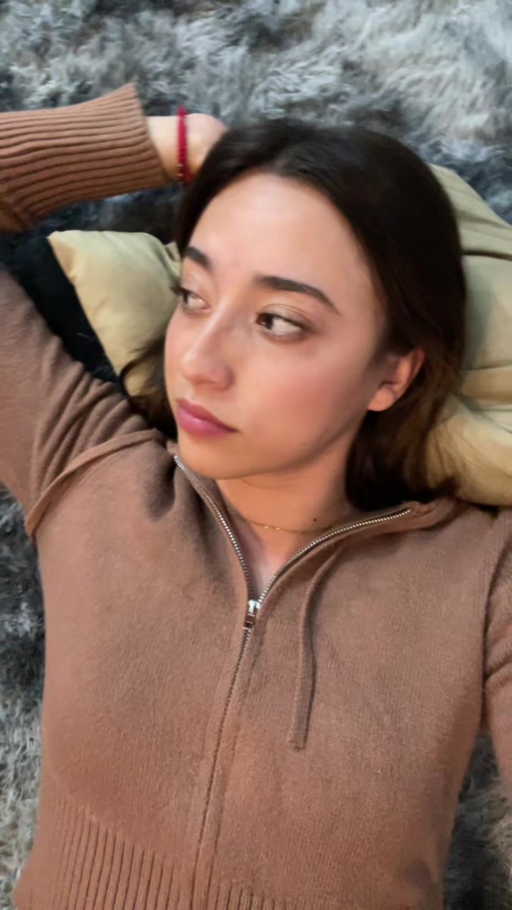 @Valeria✨