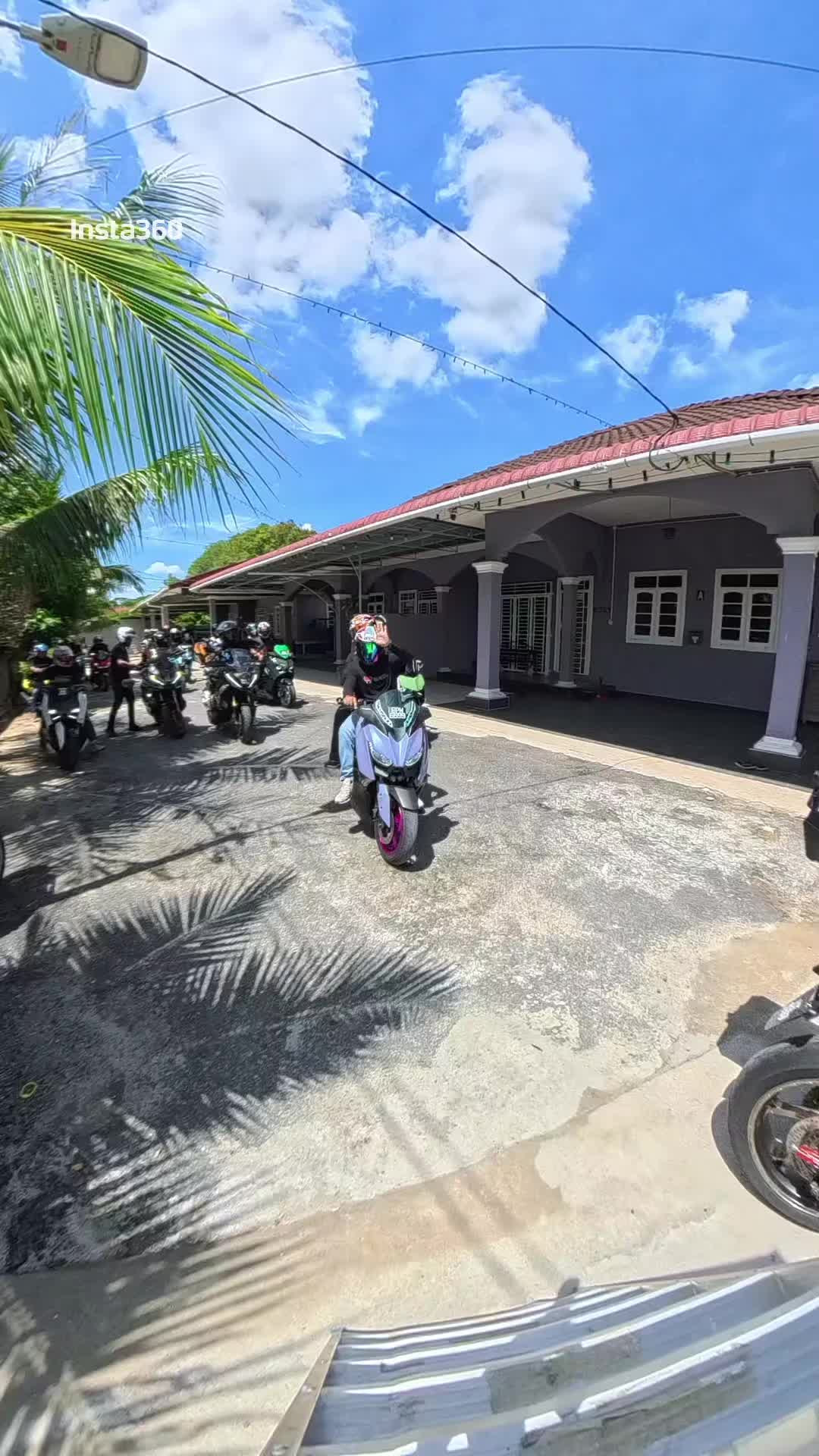 @ahli mesyuarat tingkap