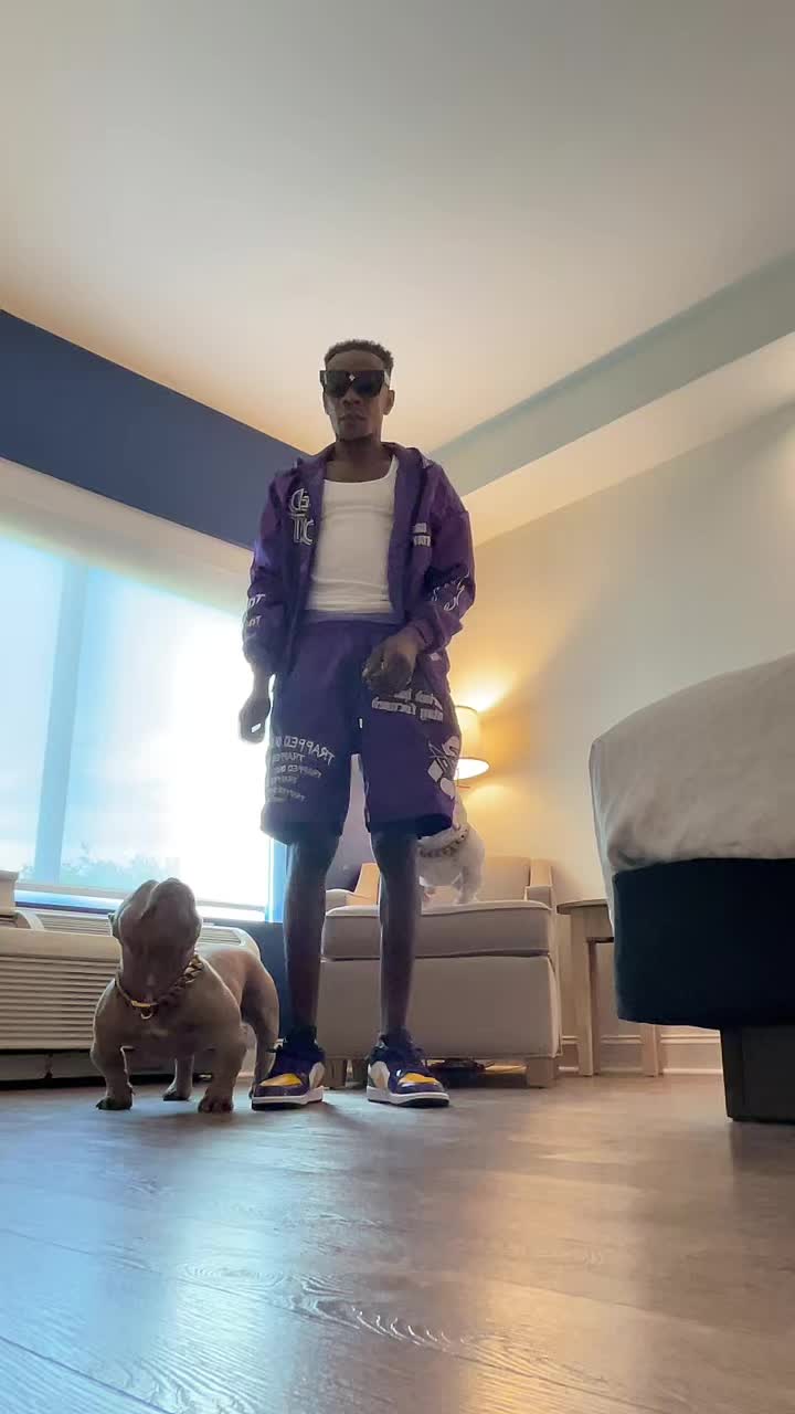 @Dog.gang.shop