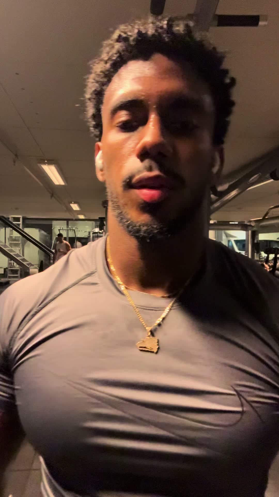@Mikael Ángeles