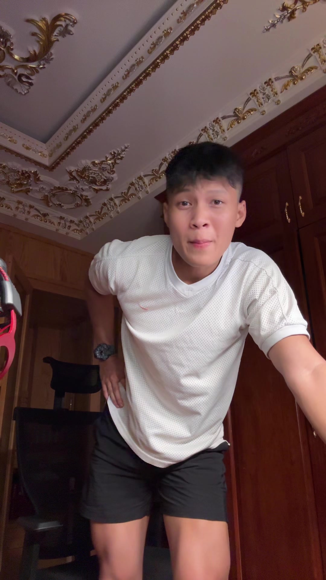 @Ho&agrave;ng Tử Đ&aacute;