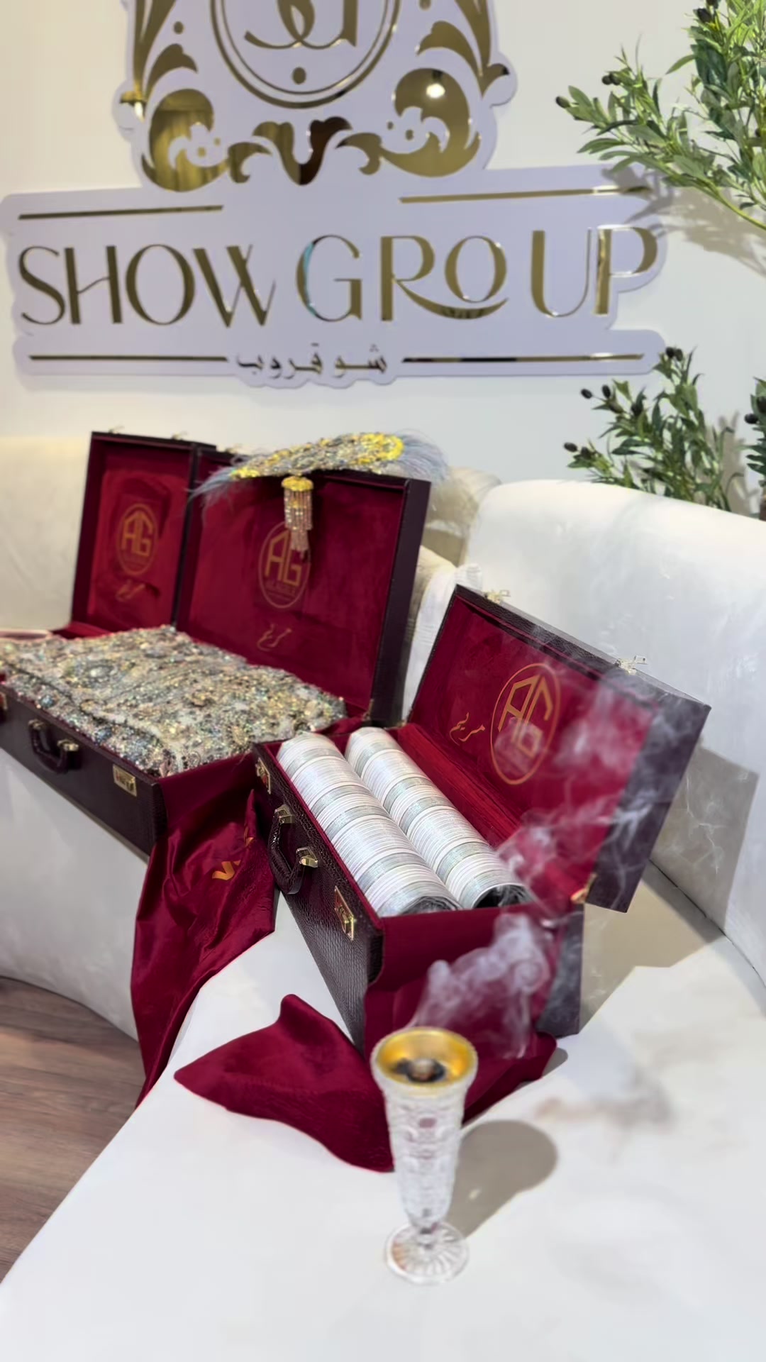 @show_group