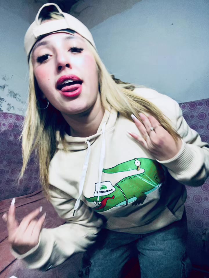 @anahiayelennn
