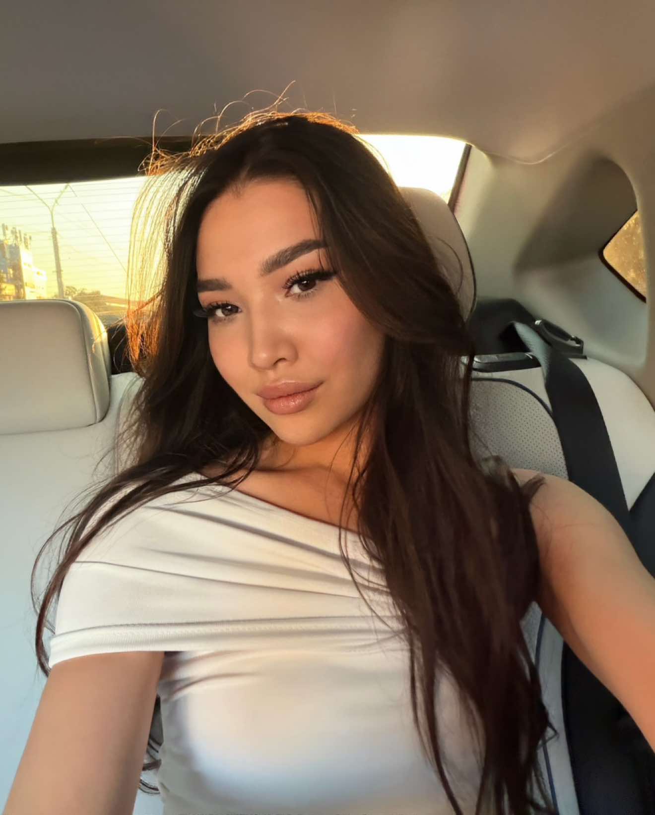 @_itsademi