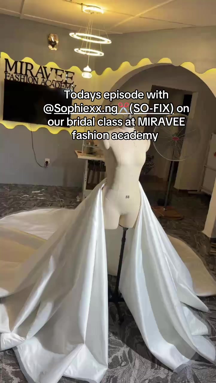 @MIRAVEE FASHION ACADEMY