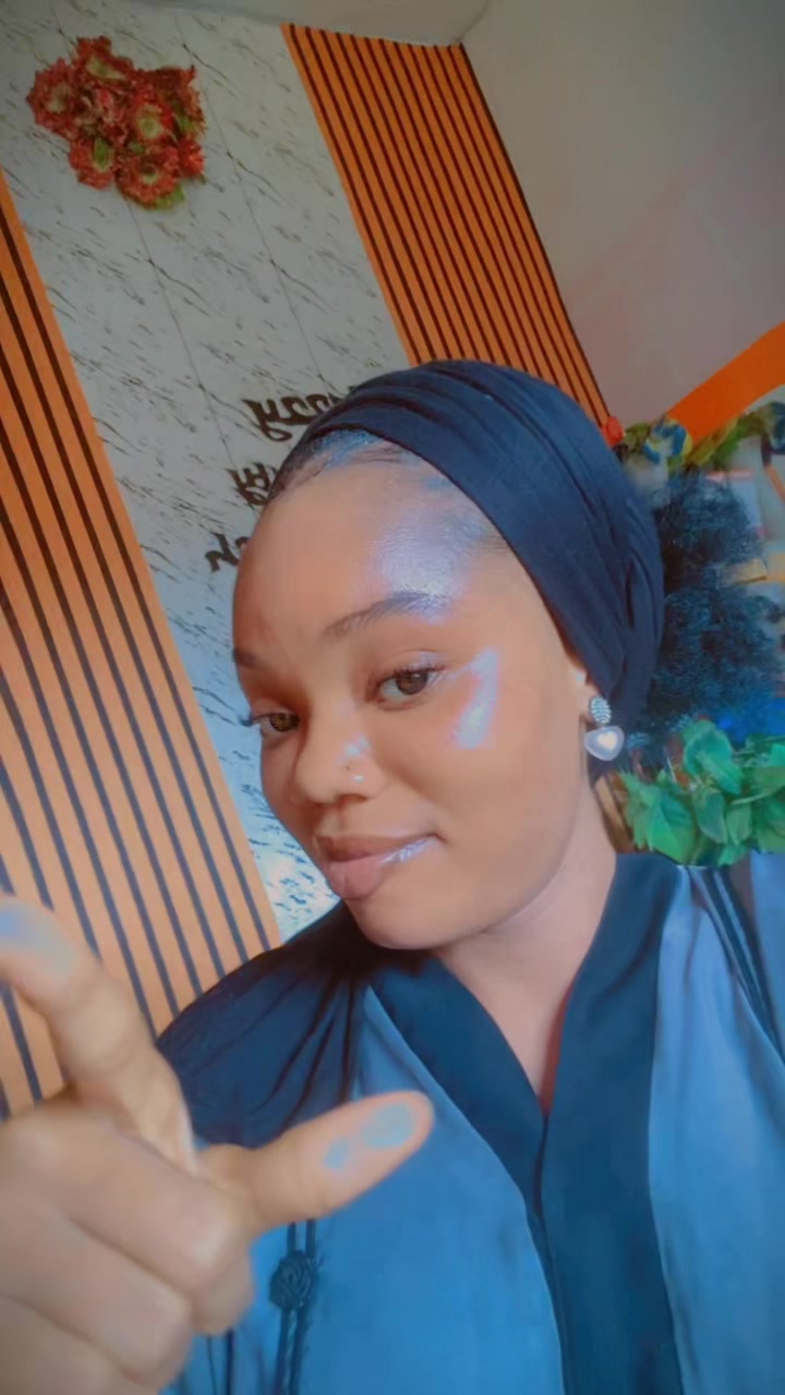 @Nazzybeautytouch 💄🥰