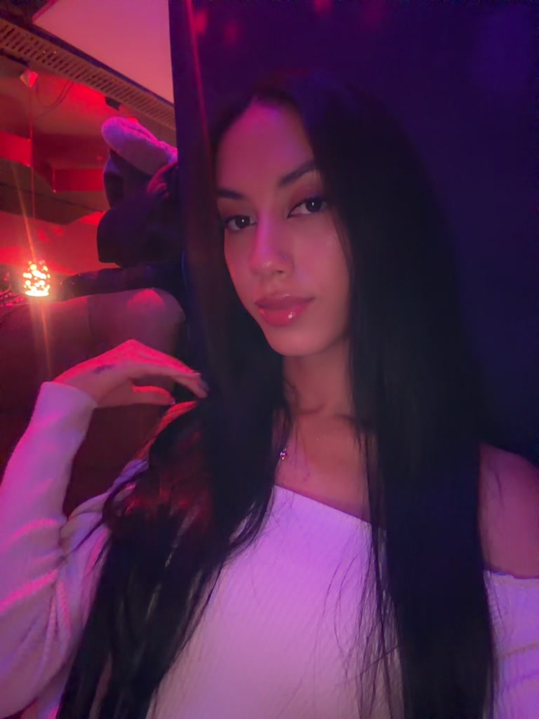 @🧚🏼&zwj;♂️