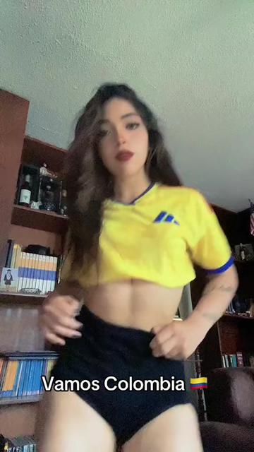 @iammiadiaz