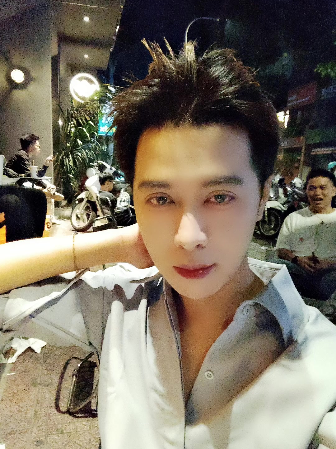 @DƯƠNG N&Egrave;