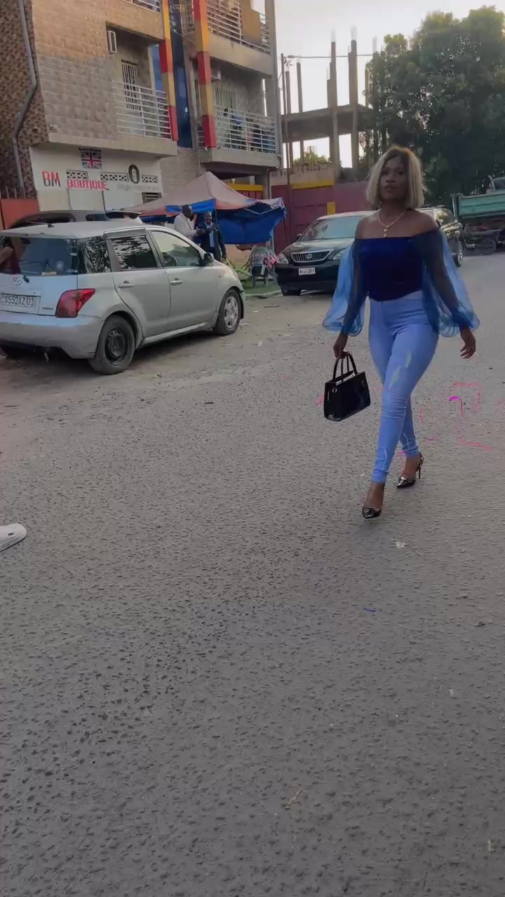 @Sarah Muzi la star
