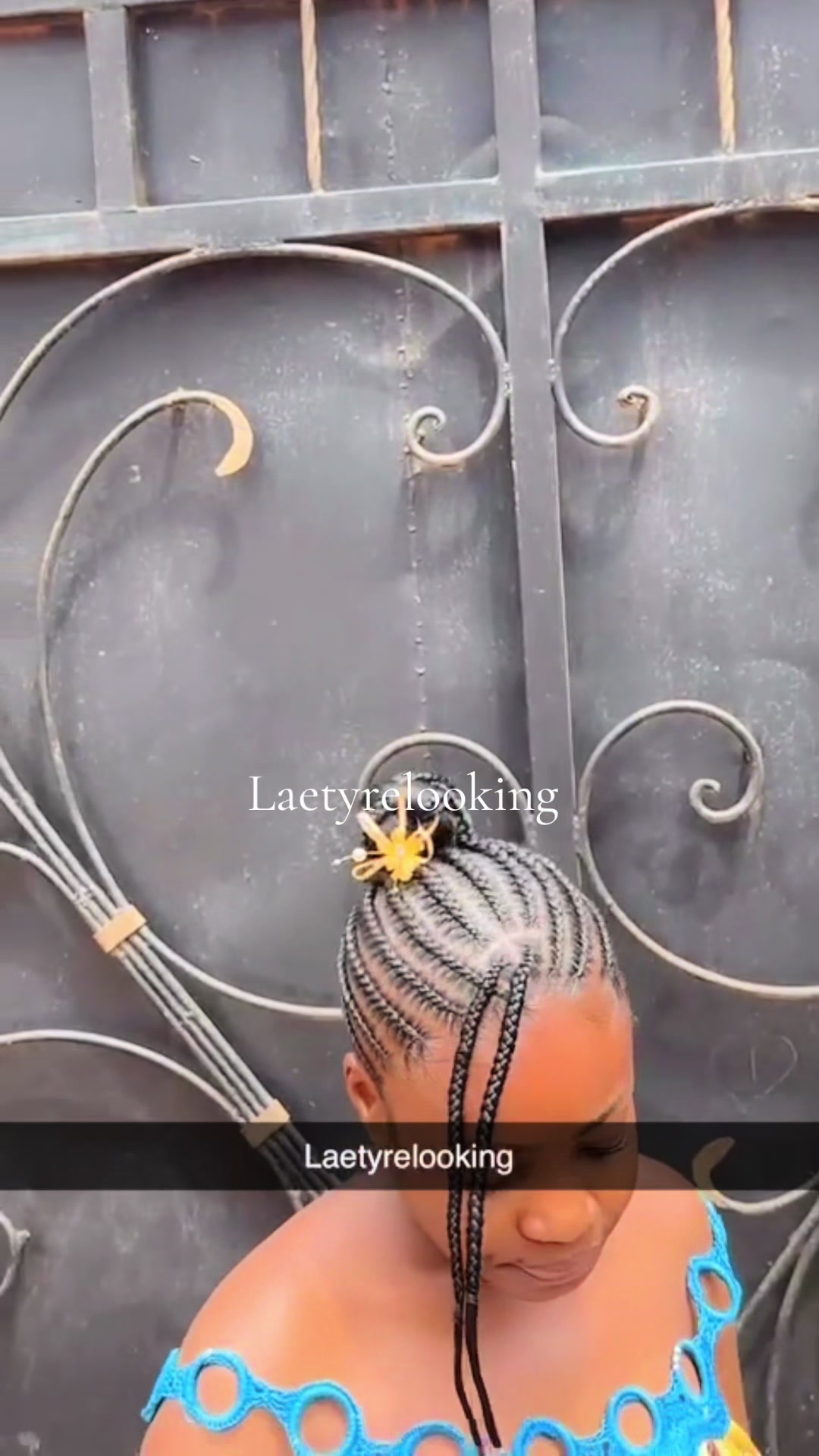 @laetyrelooking2