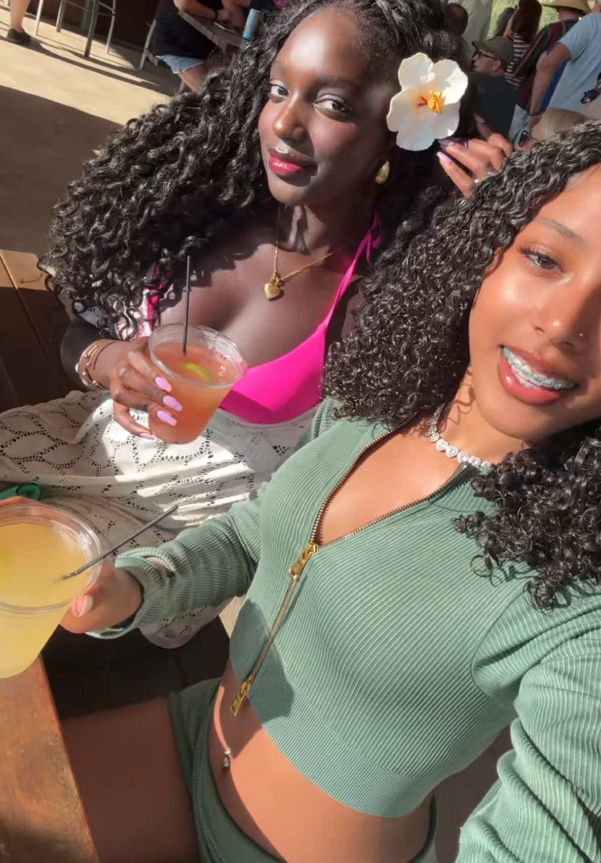 @Nicole💕🌴.!!