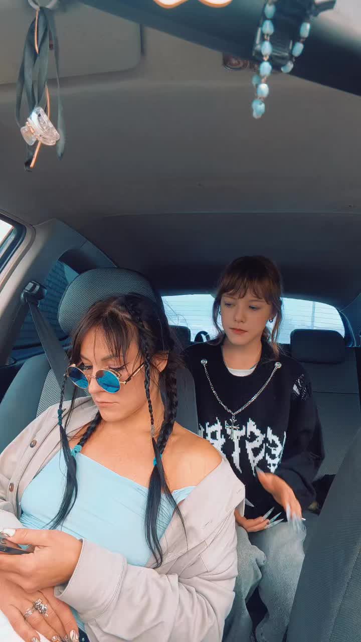 @olyuliskina