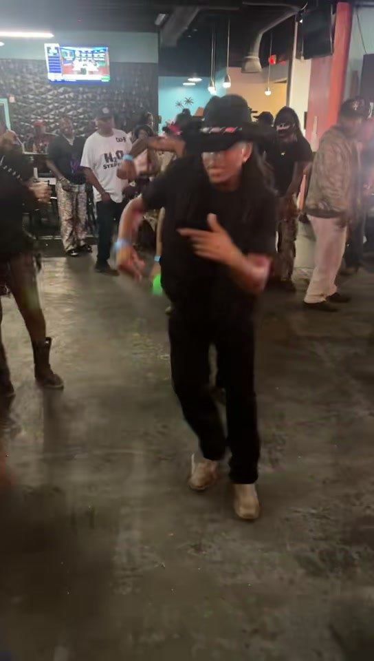 @Ghettotwins_