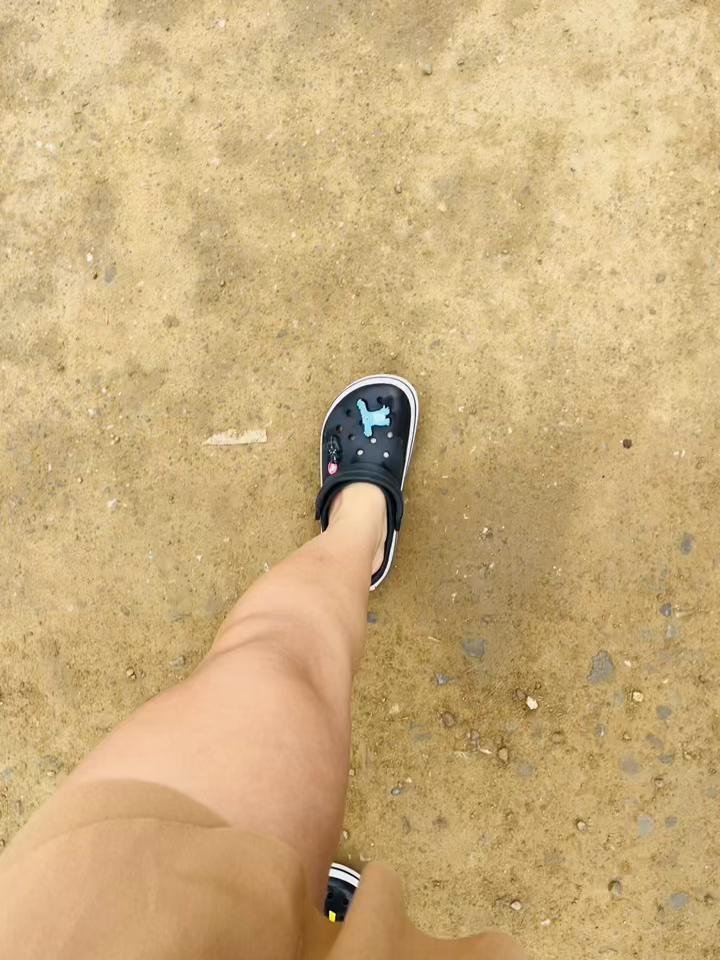 @Leslie08