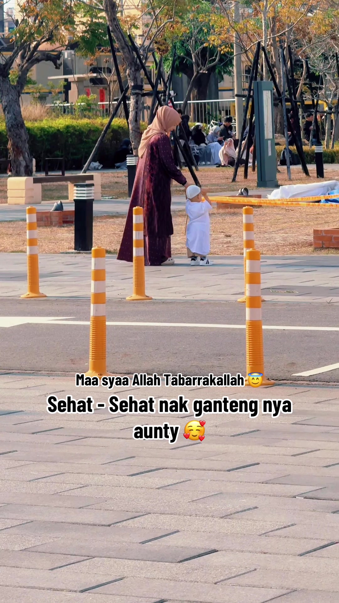 @🐣