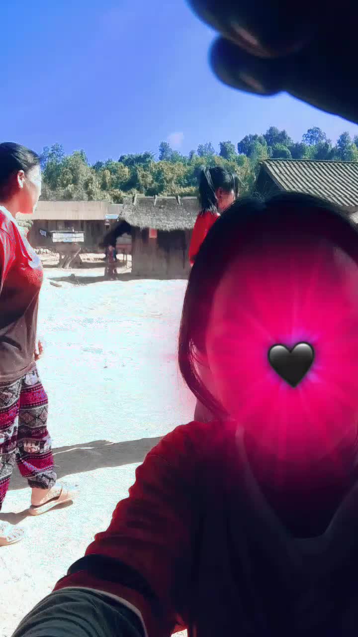 @ນາງນາ ຊົງ
