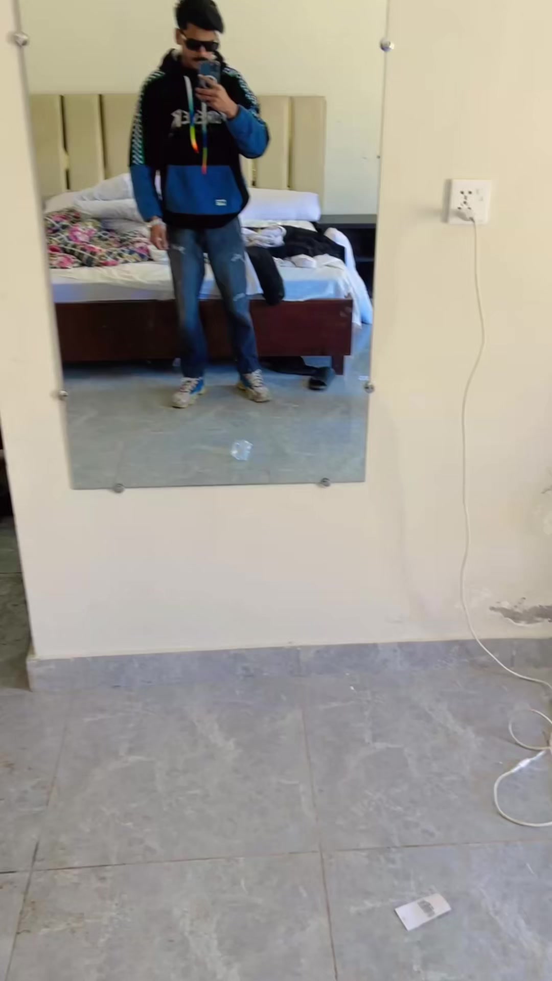 @𝑺•