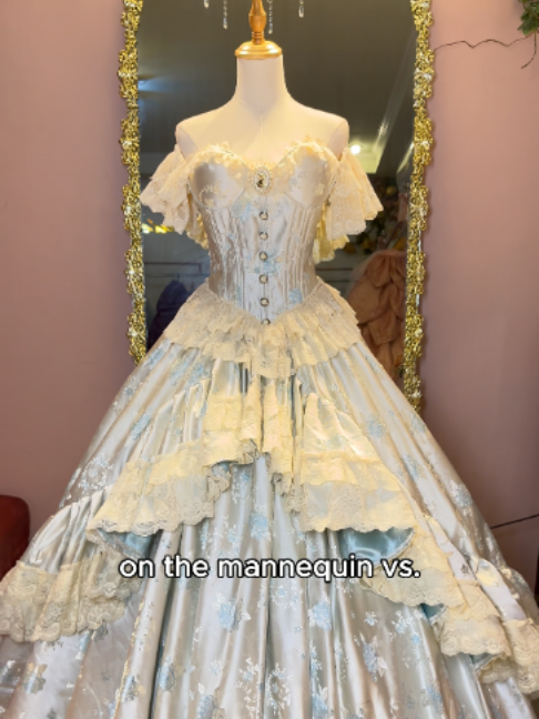 @enchantrail.gowns on IG