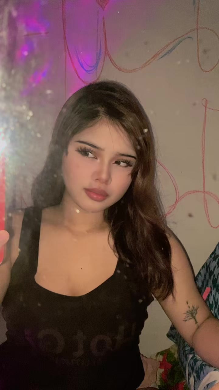 @????