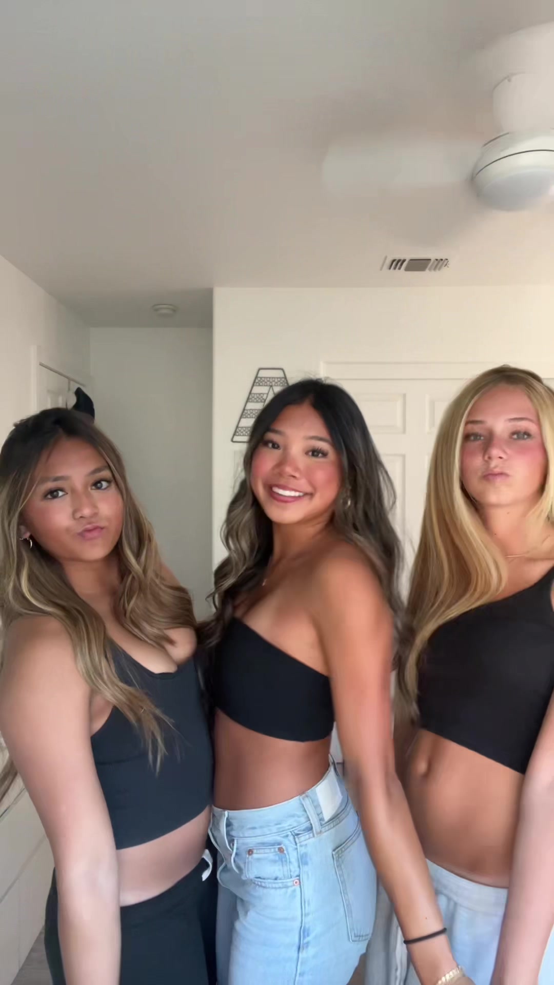 @minadegz.com