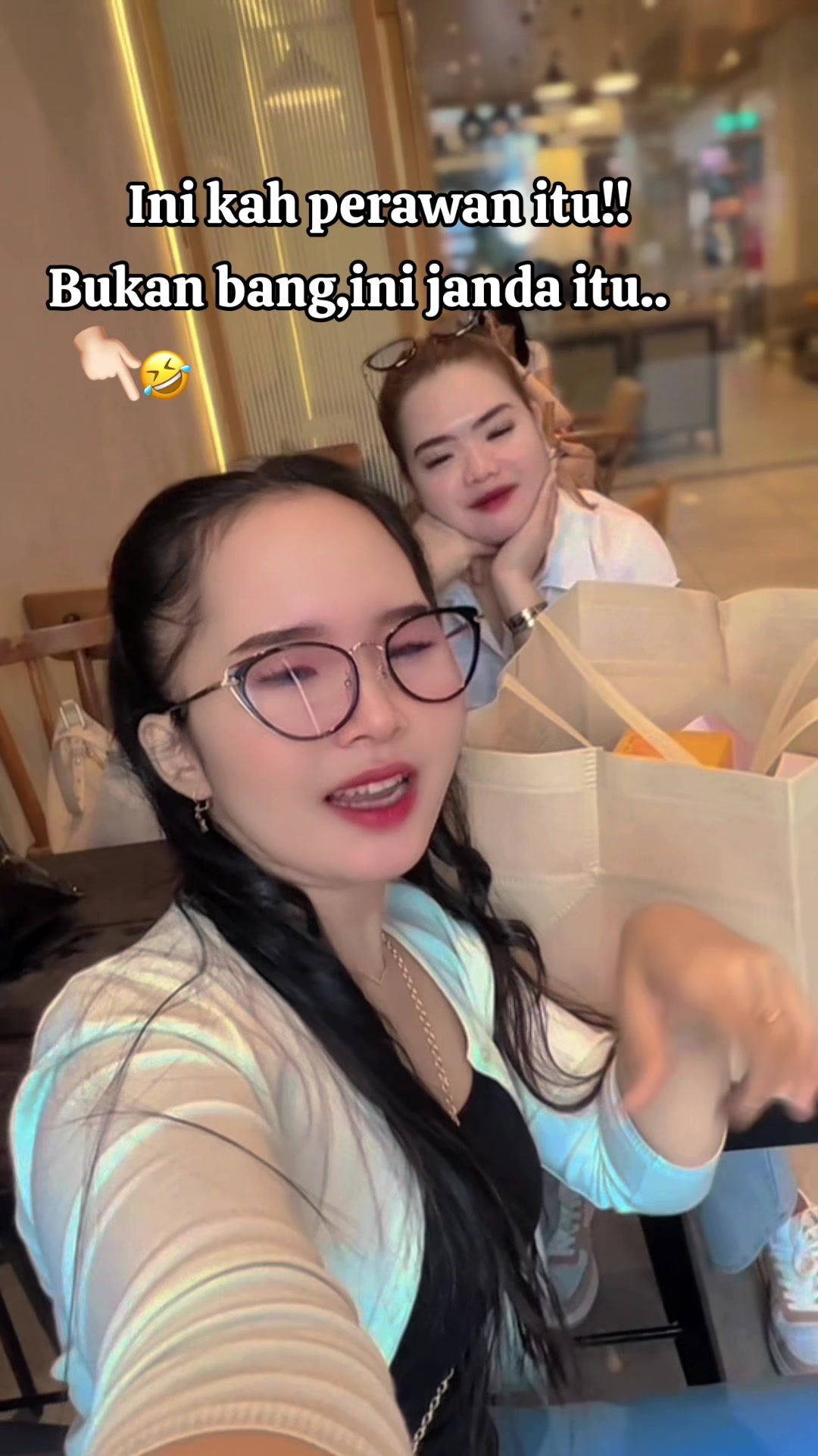 @@ade🦋