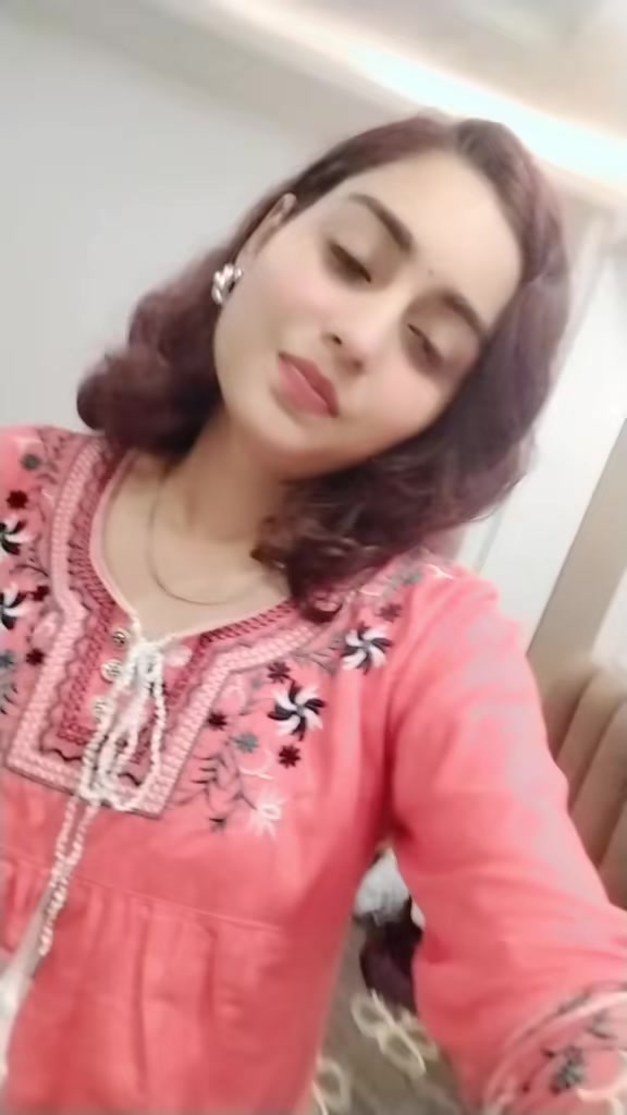 @Kalie (कली)