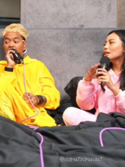 @Curhat di Podcast