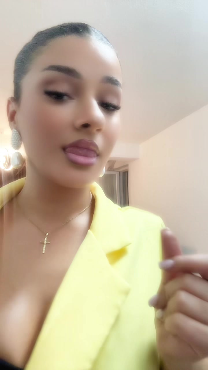 @𝒟𝒾𝒶𝓃𝒶 &dagger;