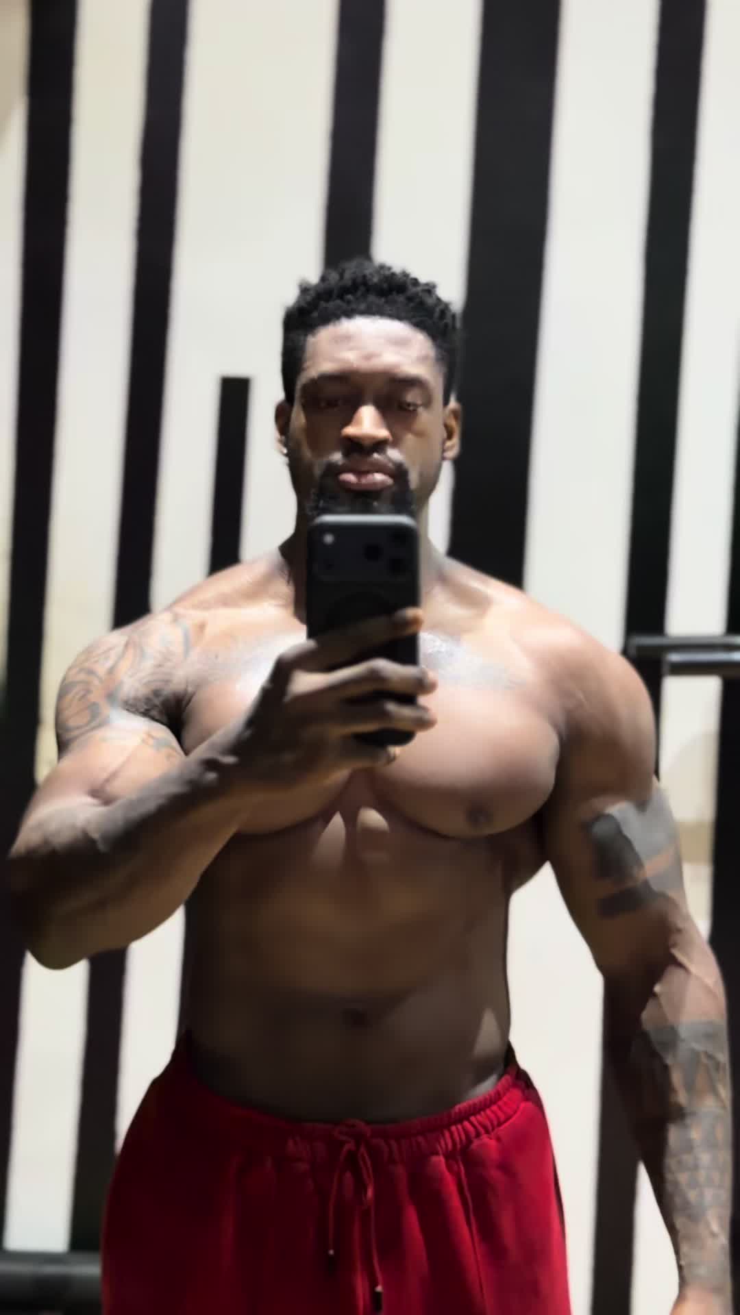 @papa_isalia