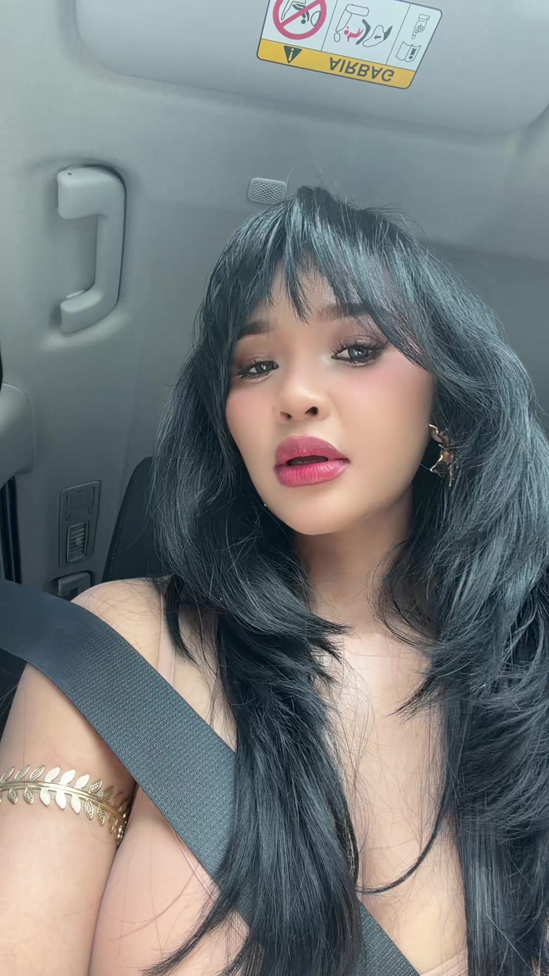 @Adenia27_