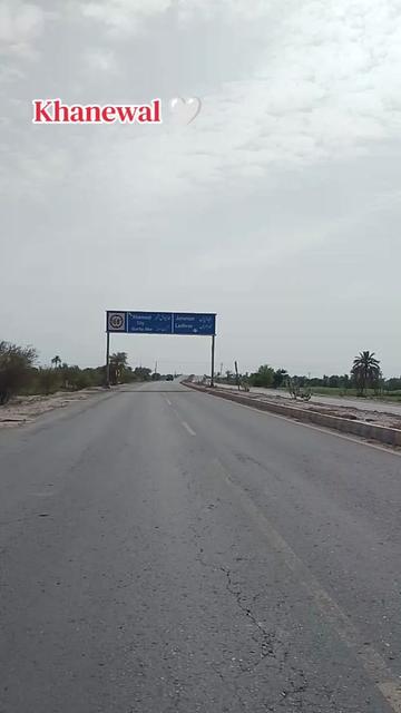 @Apna Khanewal " 👀👅