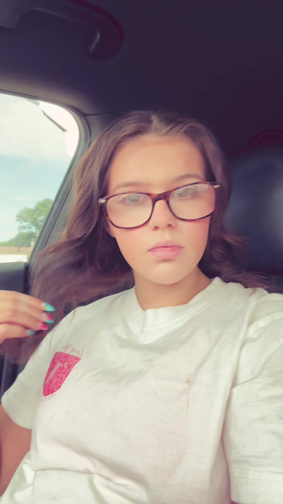 @⃟