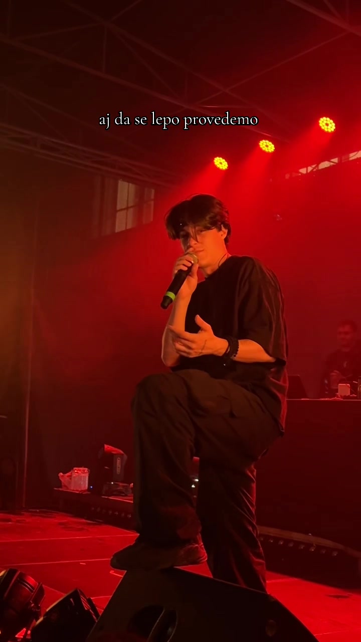 @🪻🦋