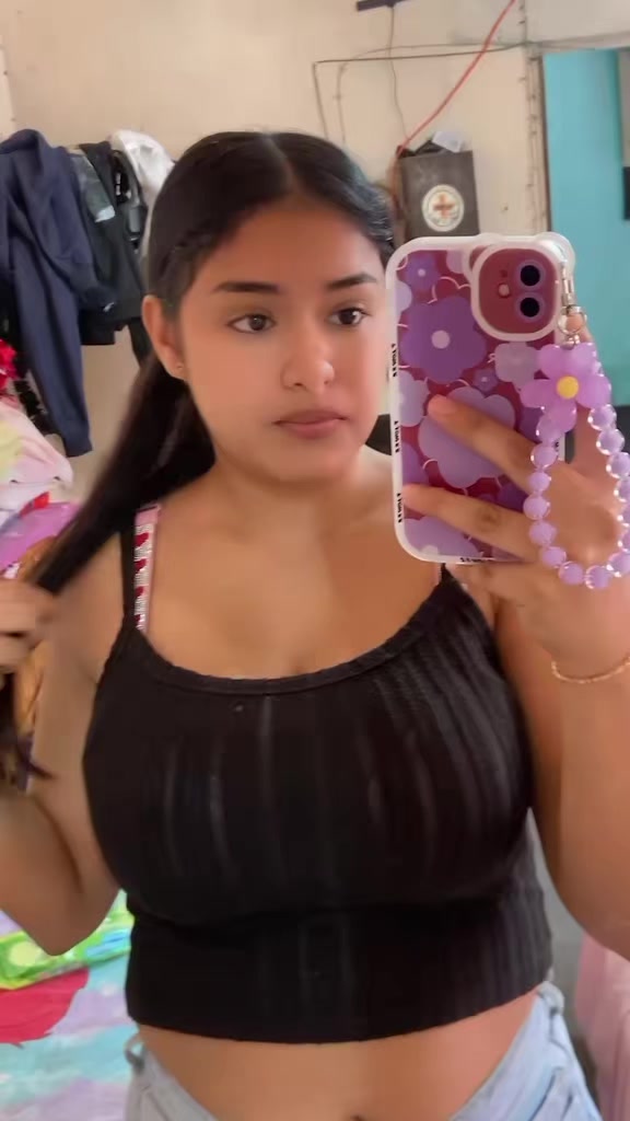 @Hernández