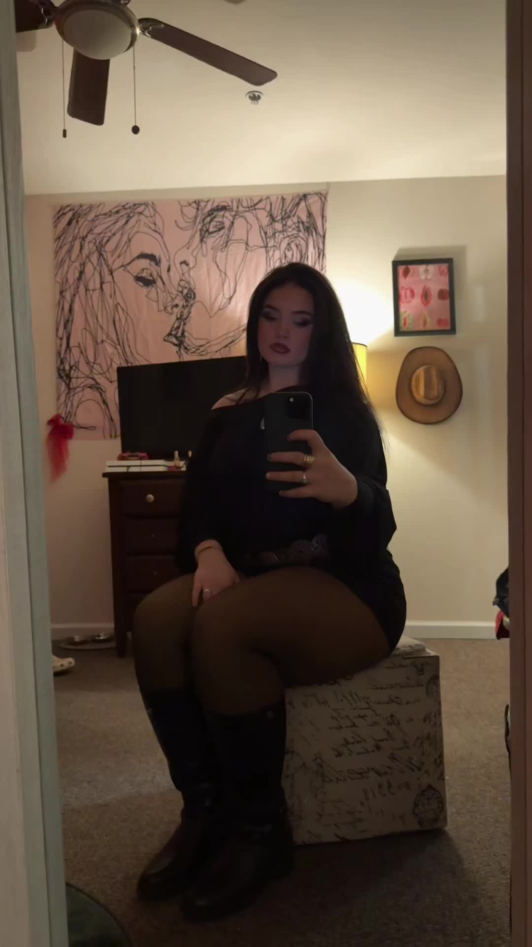 @mía
