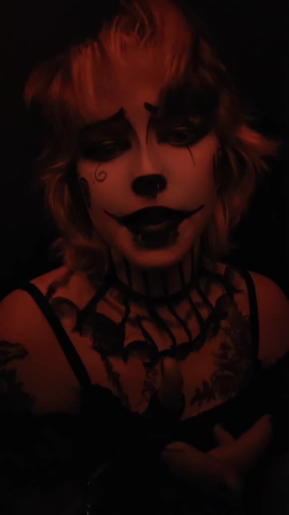 @Jinx ☠️🖤🩸