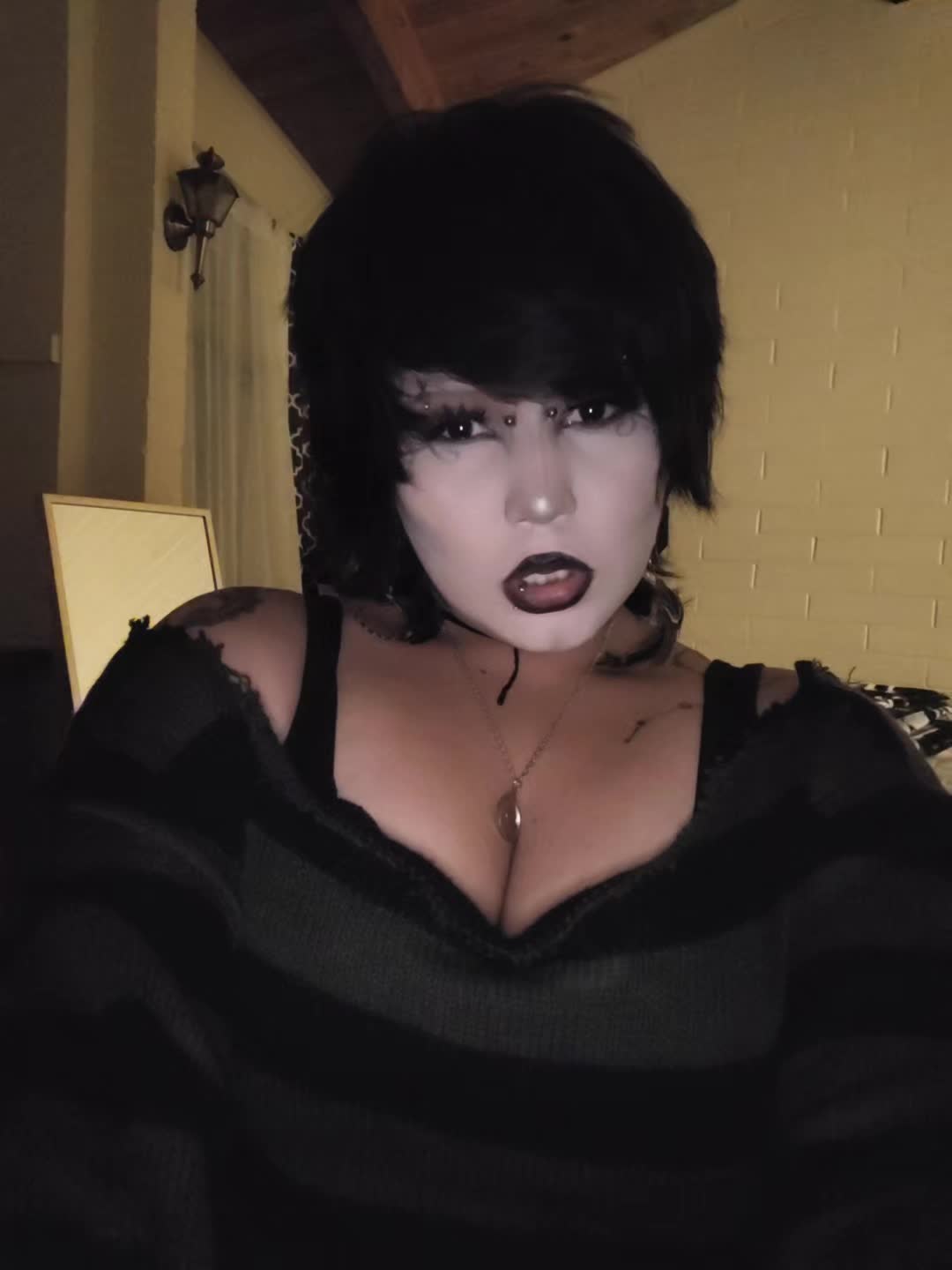 @theskysfallingg