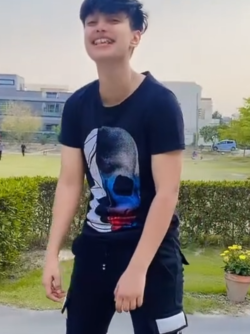 @Mian Faizee