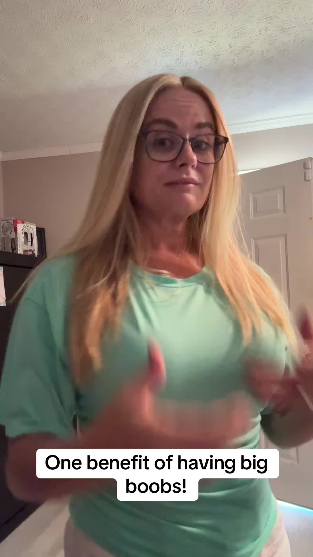 @TheTravelingAuthor