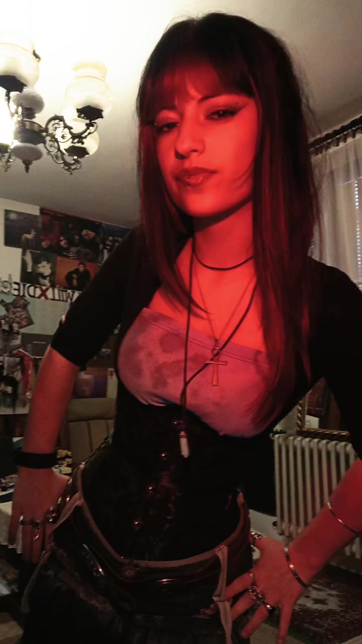 @Emilija🗡️